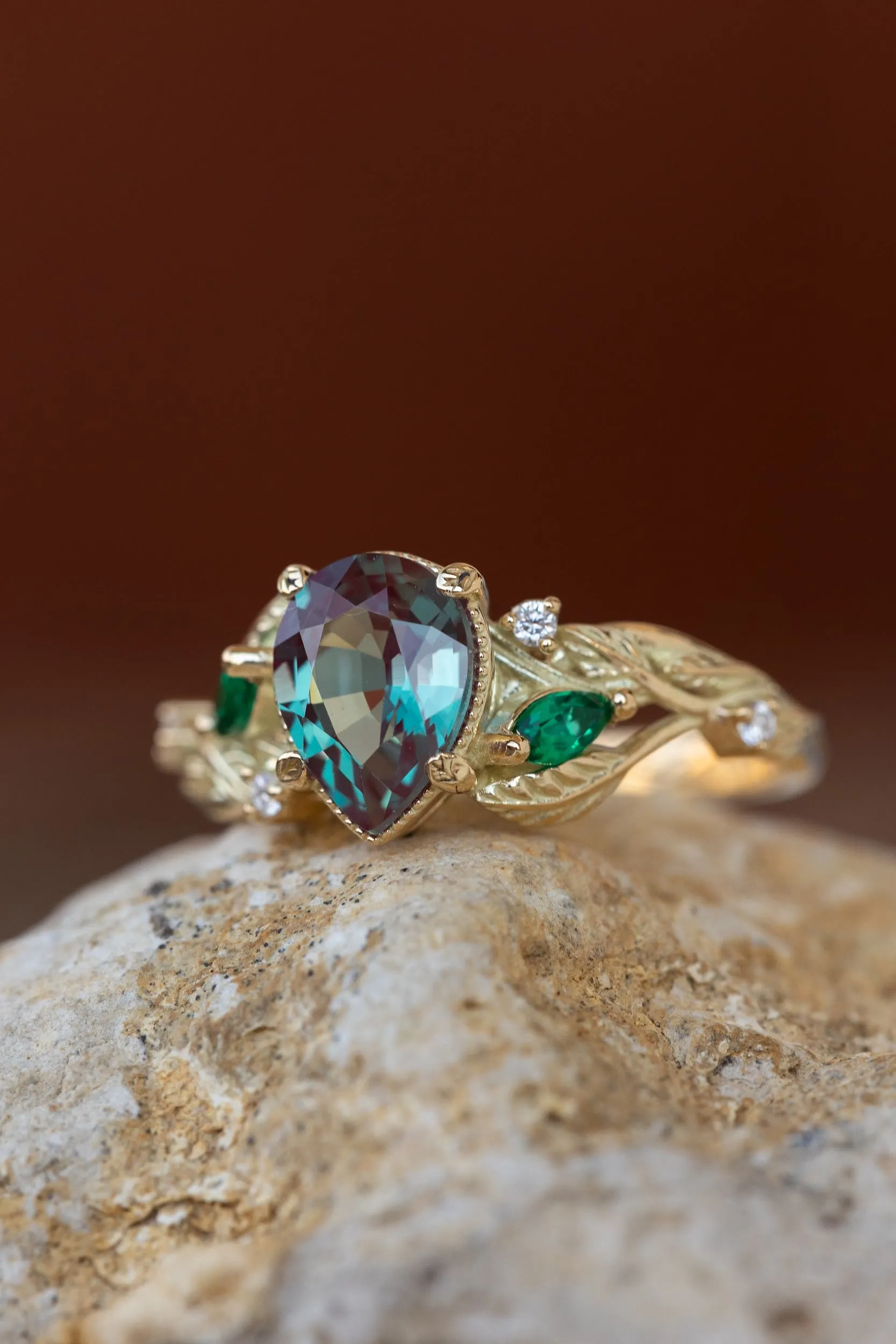 Colour changing alexandrite engagement ring, gold vines proposal ring / Patricia