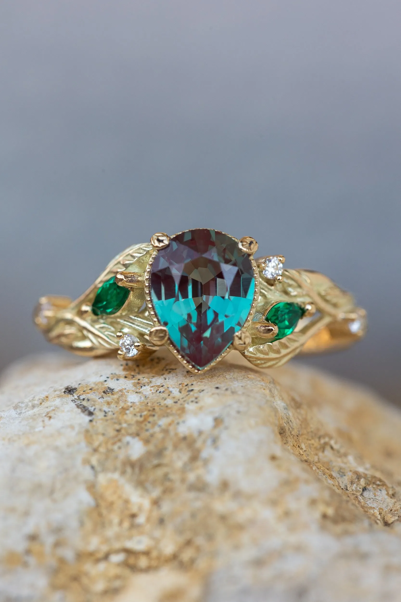 Colour changing alexandrite engagement ring, gold vines proposal ring / Patricia